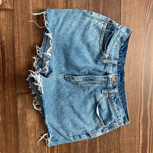 Victoria’s Secret pink raw edge shorts - Picture 5 of 8